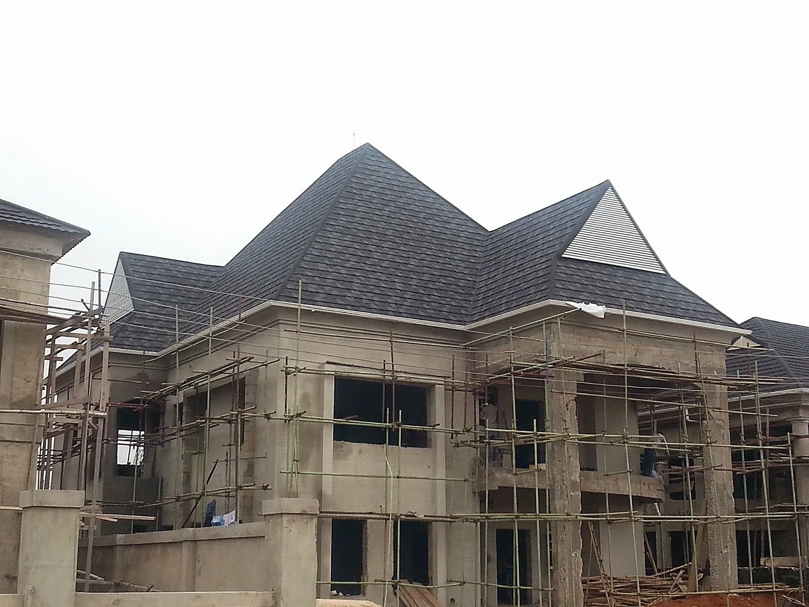 Pyramid-hip roof under construction