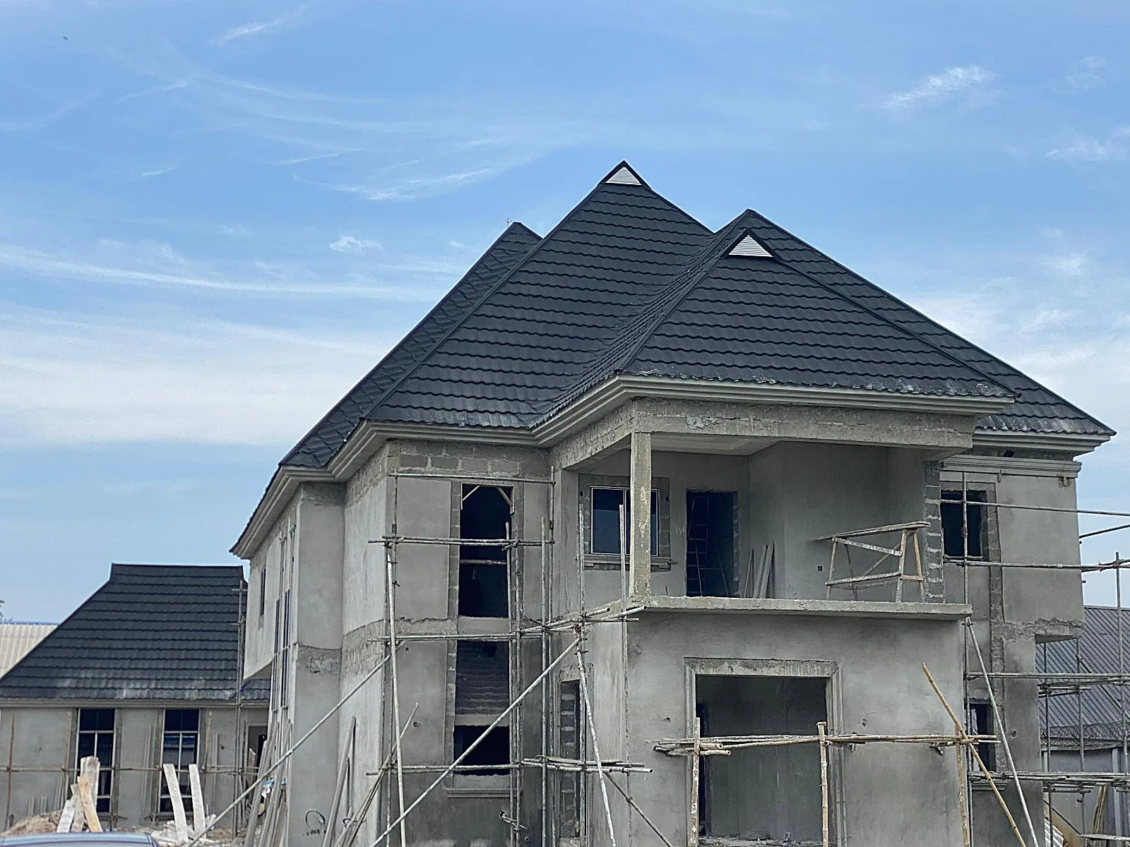 Pyramid roof duplex, later construction stage