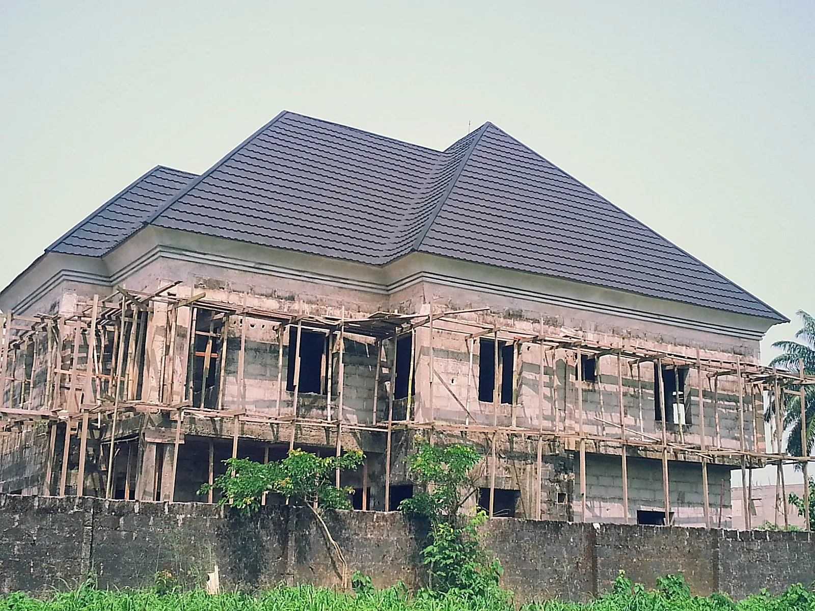Two-storey duplex, roof nearing completion